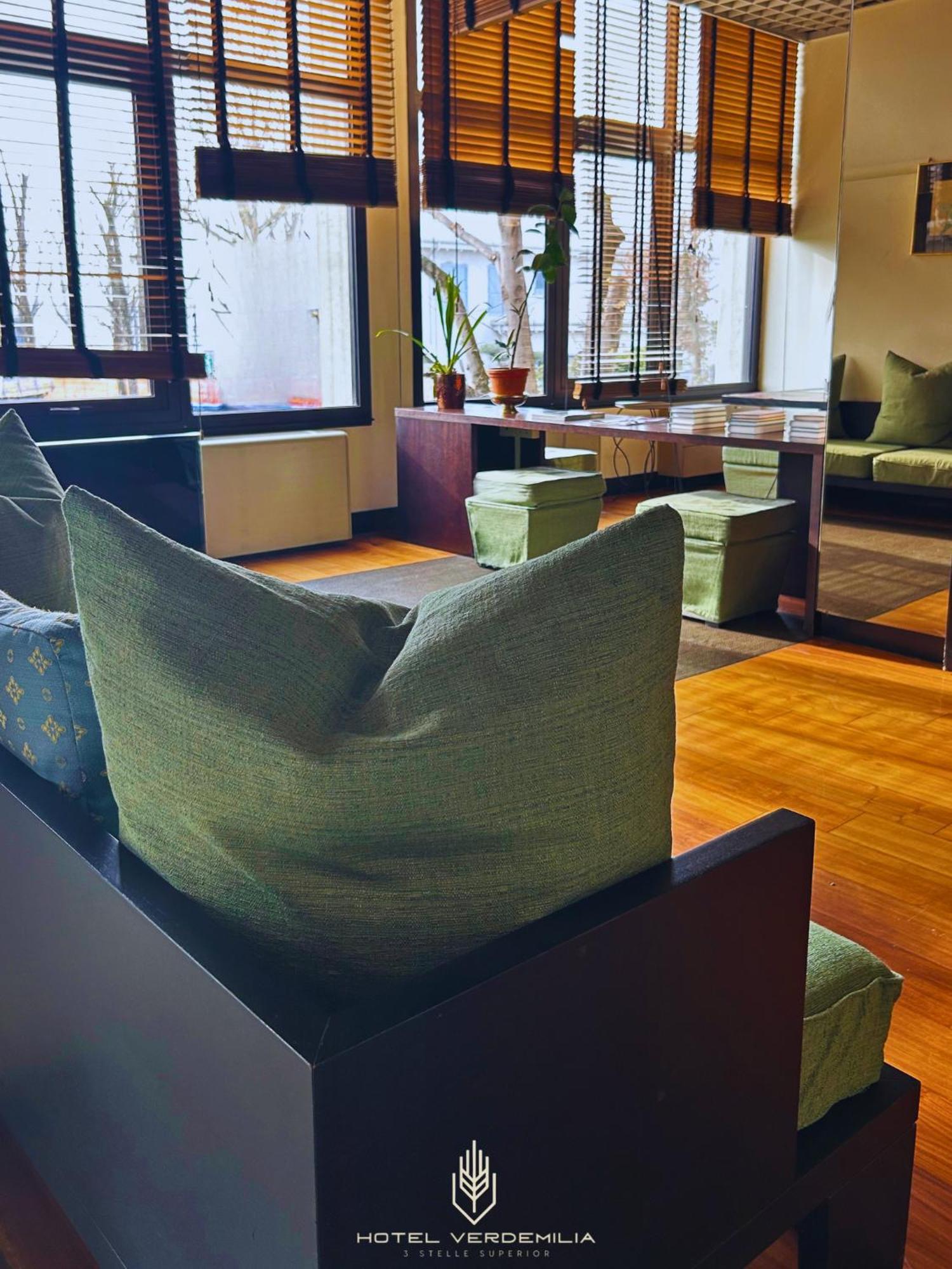 Verdemilia Hotel Anzola dell'Emilia Exteriör bild