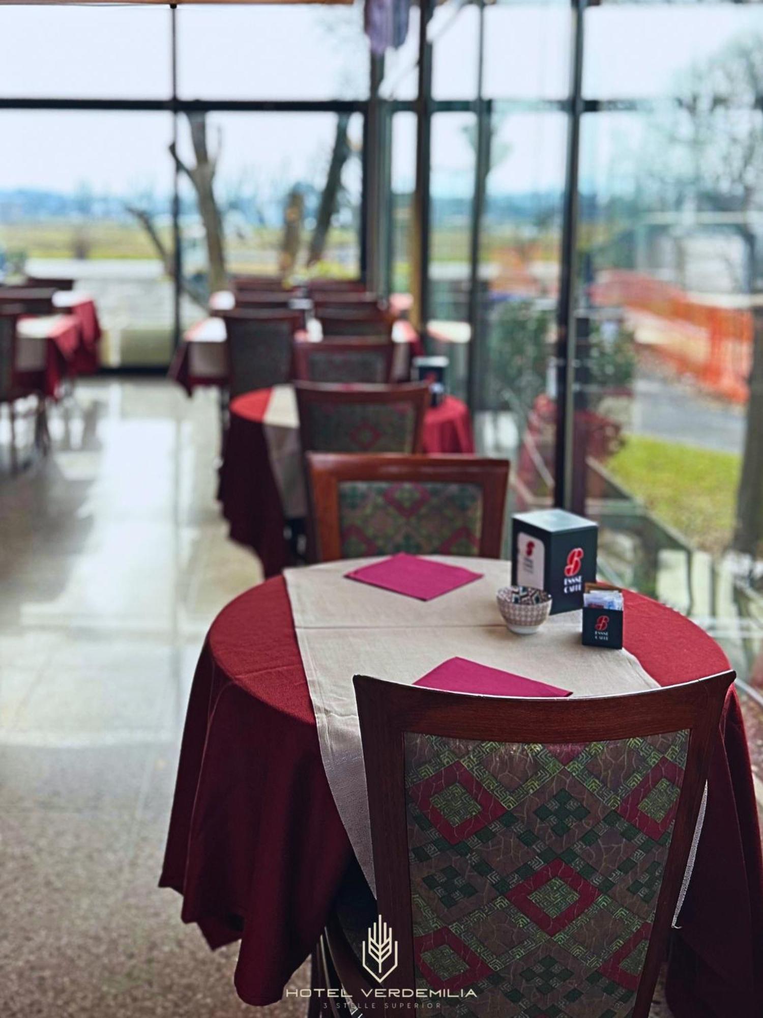 Verdemilia Hotel Anzola dell'Emilia Exteriör bild