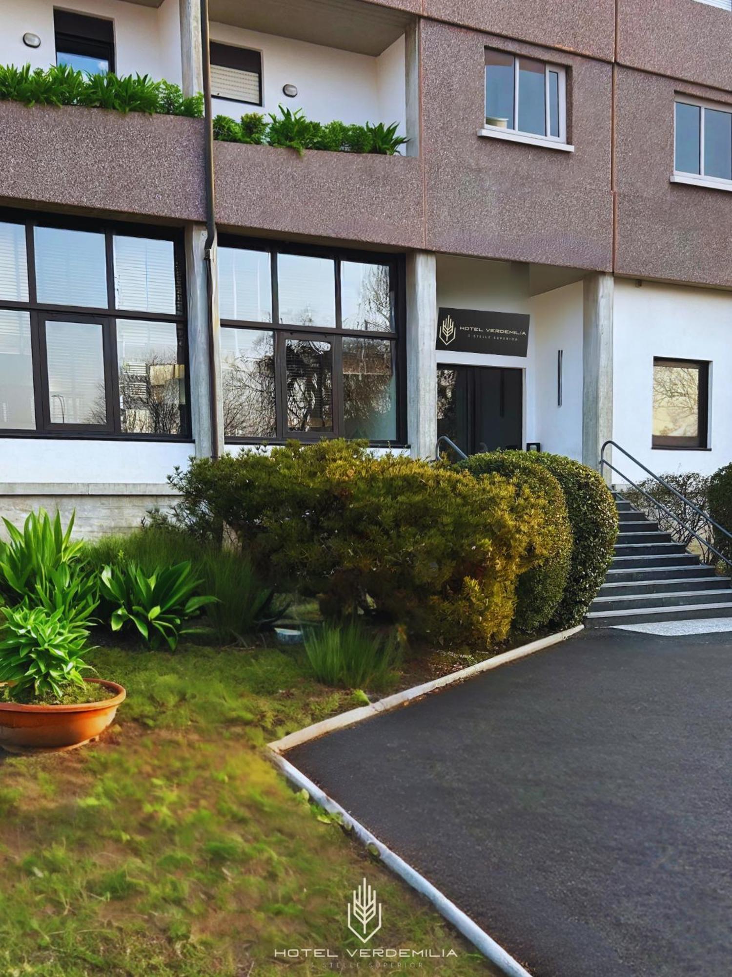 Verdemilia Hotel Anzola dell'Emilia Exteriör bild