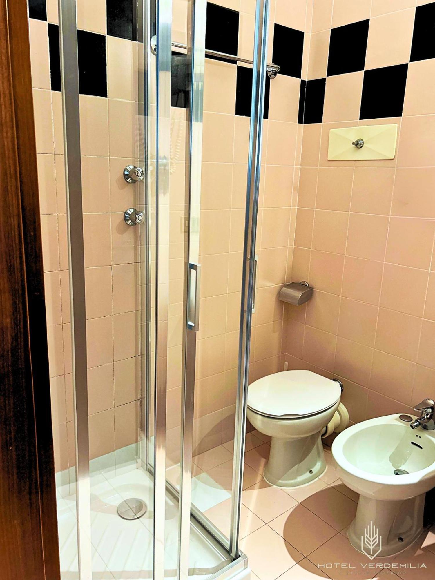 Verdemilia Hotel Anzola dell'Emilia Exteriör bild
